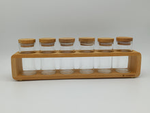Laden Sie das Bild in den Galerie-Viewer, Gewürzregal mit 6 Gewürzgläsern Zassenhaus