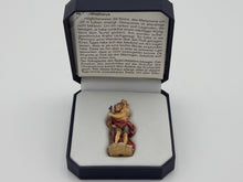 Laden Sie das Bild in den Galerie-Viewer, LEPI Holzfigur Der heilige Christophorus