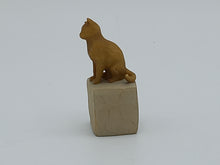 Laden Sie das Bild in den Galerie-Viewer, Willow Tree Love my Cat (light) Nr.73
