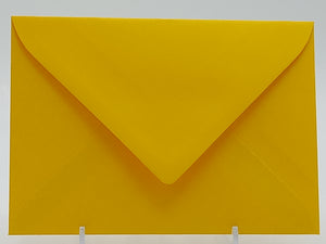 Briefumschlag gefüttert, C6 für Postkarten gelb