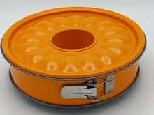 Laden Sie das Bild in den Galerie-Viewer, Guardini Springform orange 26cm
