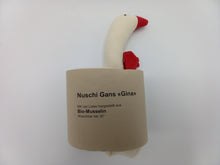 Laden Sie das Bild in den Galerie-Viewer, Nuschi Gans " Gina " rot / creme
