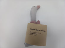 Laden Sie das Bild in den Galerie-Viewer, Nuschi Gans " Gina " lila / grau
