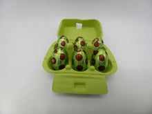 Laden Sie das Bild in den Galerie-Viewer, MINI Eierschachteli aus Karton pink
